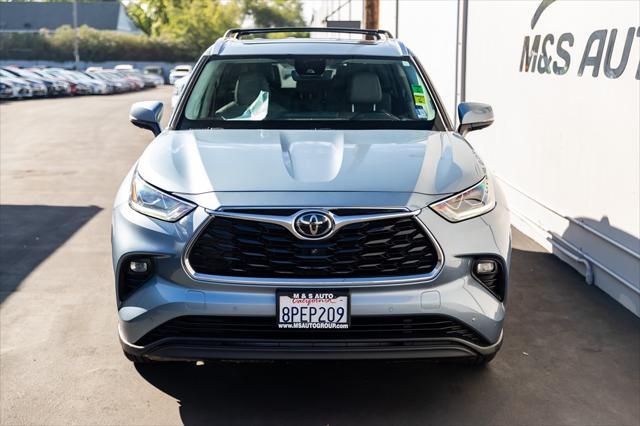 used 2020 Toyota Highlander car, priced at $34,498