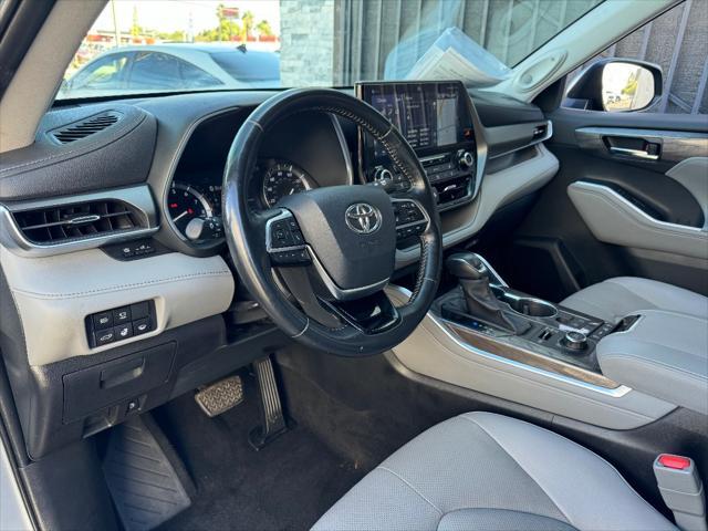 used 2020 Toyota Highlander car, priced at $34,498