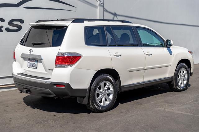 used 2013 Toyota Highlander car, priced at $16,449