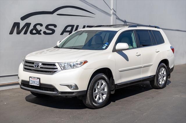 used 2013 Toyota Highlander car, priced at $16,449