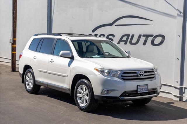 used 2013 Toyota Highlander car, priced at $16,449