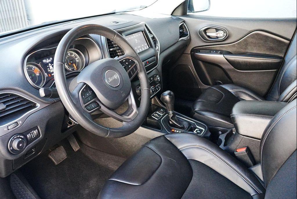 used 2020 Jeep Cherokee car, priced at $14,409