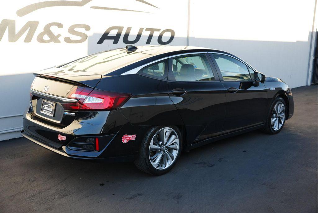 used 2018 Honda Clarity Plug-In Hybrid car, priced at $18,901