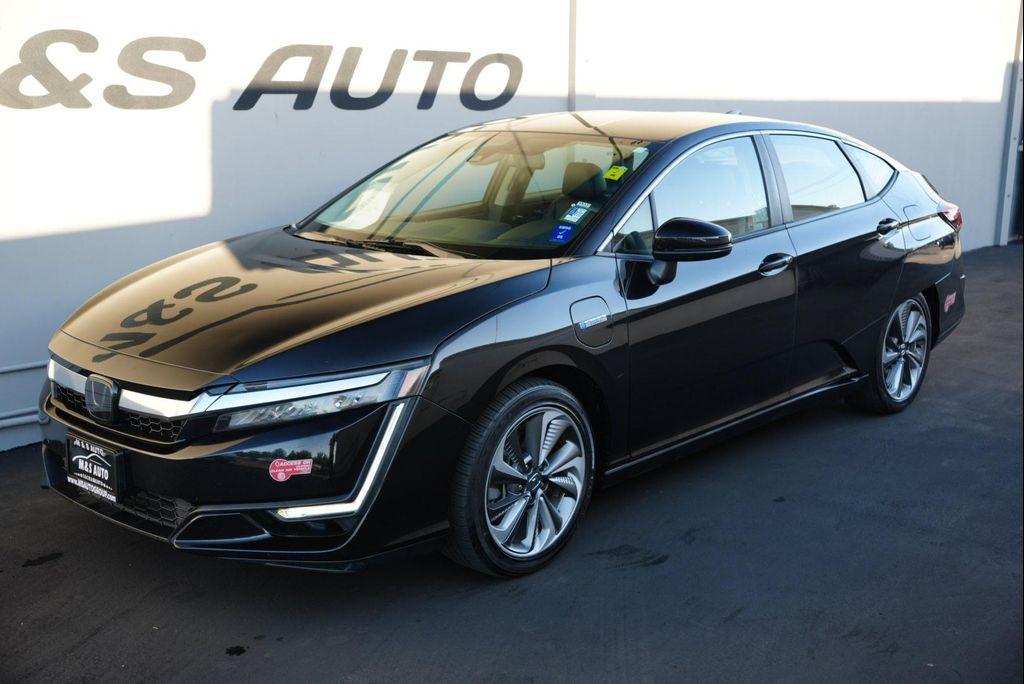 used 2018 Honda Clarity Plug-In Hybrid car, priced at $18,901