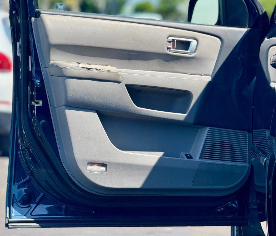 used 2011 Honda Pilot car, priced at $10,495