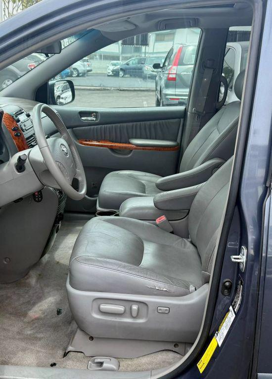 used 2006 Toyota Sienna car, priced at $9,995