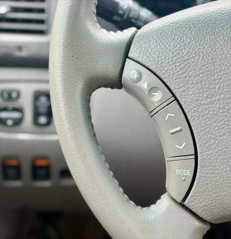 used 2006 Toyota Sienna car, priced at $9,995
