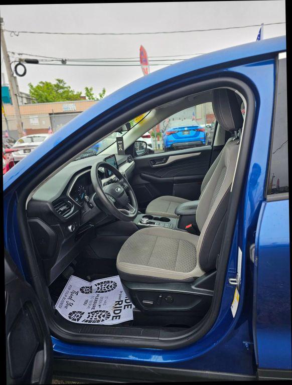 used 2022 Ford Escape car, priced at $9,104
