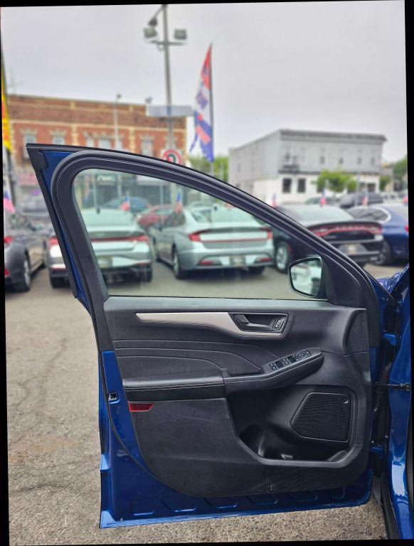 used 2022 Ford Escape car, priced at $9,104
