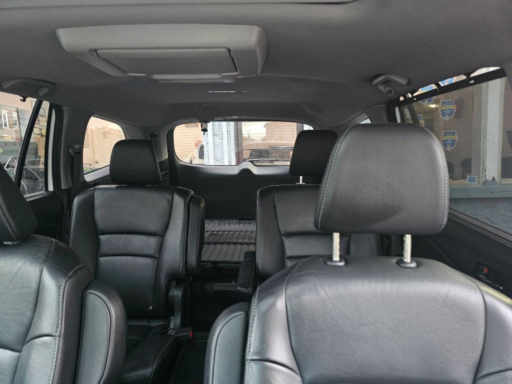 used 2022 Honda Pilot car, priced at $25,015