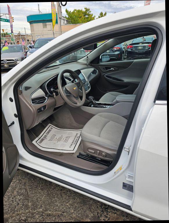 used 2024 Chevrolet Malibu car, priced at $15,995