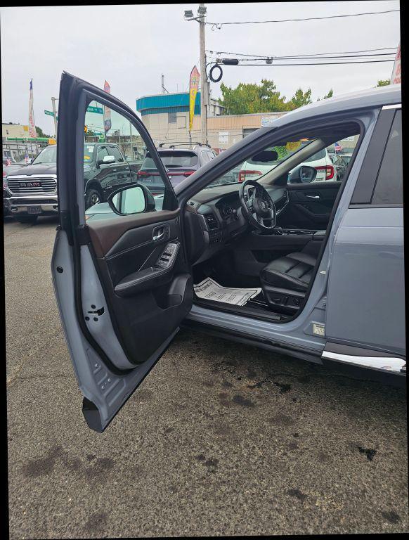 used 2023 Nissan Rogue car, priced at $19,346