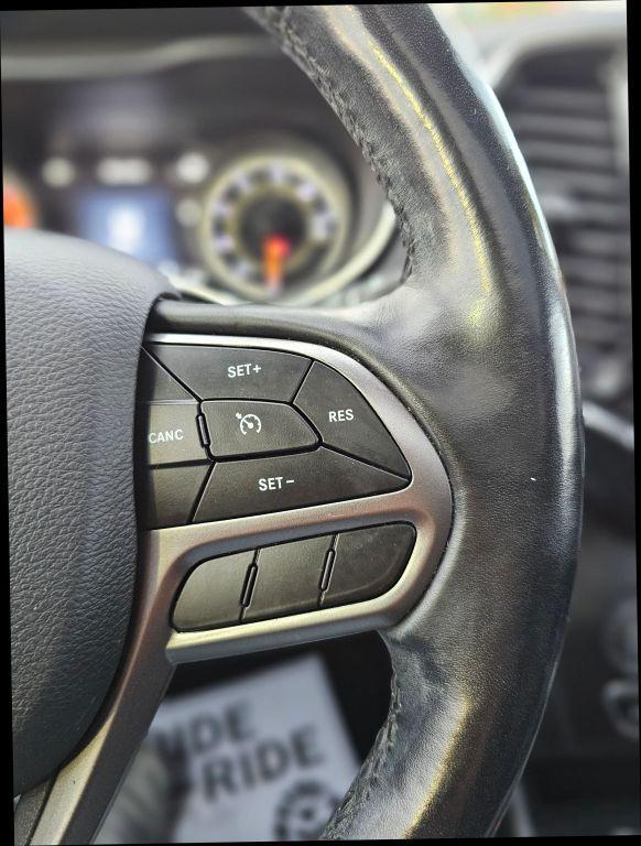 used 2019 Jeep Cherokee car, priced at $18,995