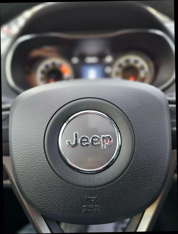 used 2019 Jeep Cherokee car, priced at $17,428