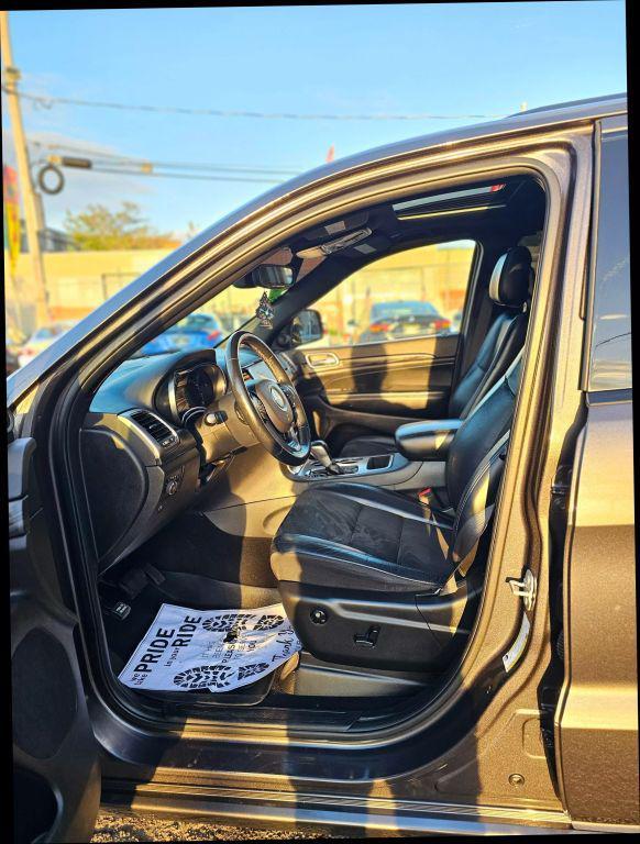 used 2019 Jeep Grand Cherokee car, priced at $18,015