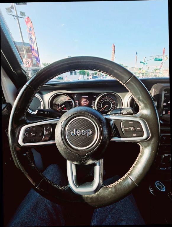 used 2021 Jeep Wrangler Unlimited car, priced at $21,195