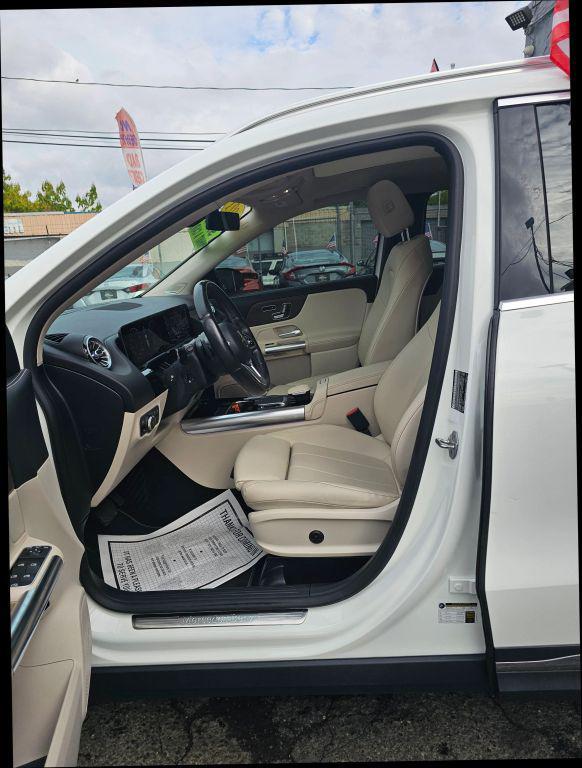used 2021 Mercedes-Benz GLA 250 car, priced at $16,232