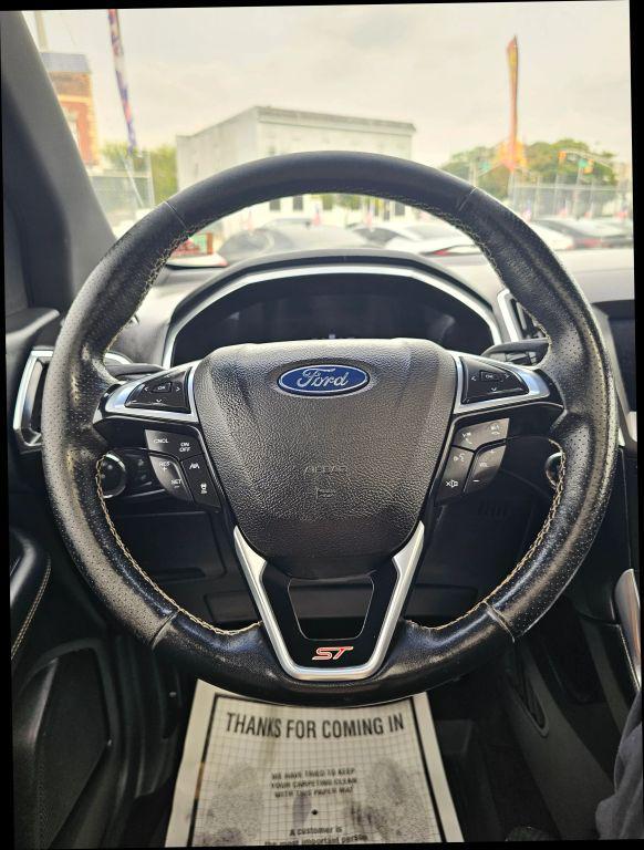 used 2019 Ford Edge car, priced at $14,685
