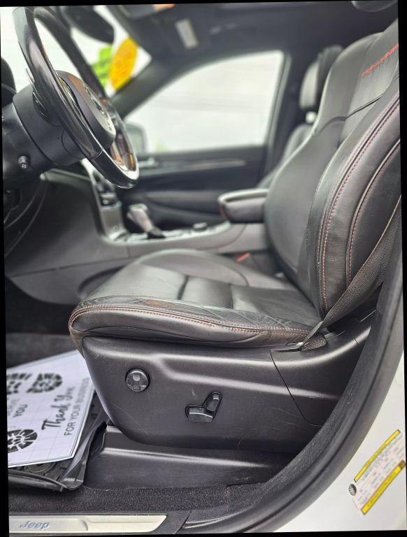used 2020 Jeep Grand Cherokee car, priced at $14,050
