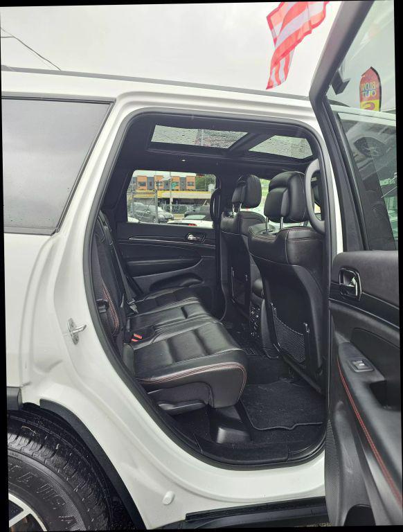 used 2020 Jeep Grand Cherokee car, priced at $14,050