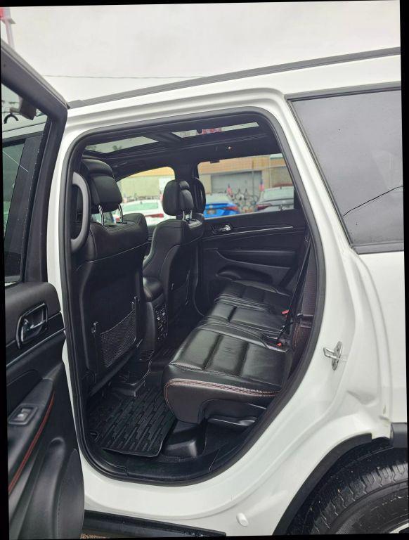 used 2020 Jeep Grand Cherokee car, priced at $14,050