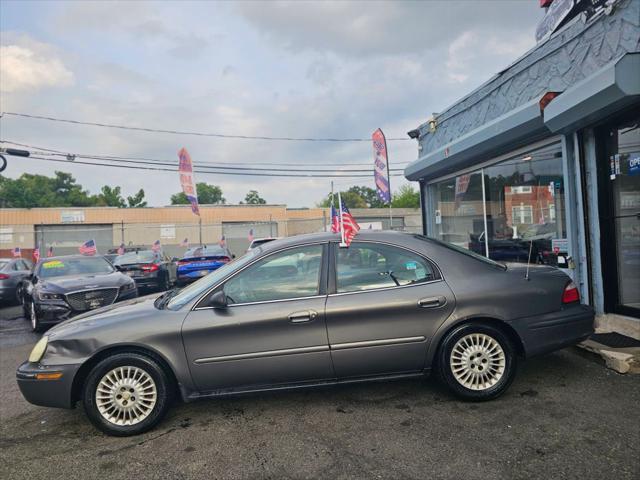used 2005 Mercury Sable car, priced at $1,800