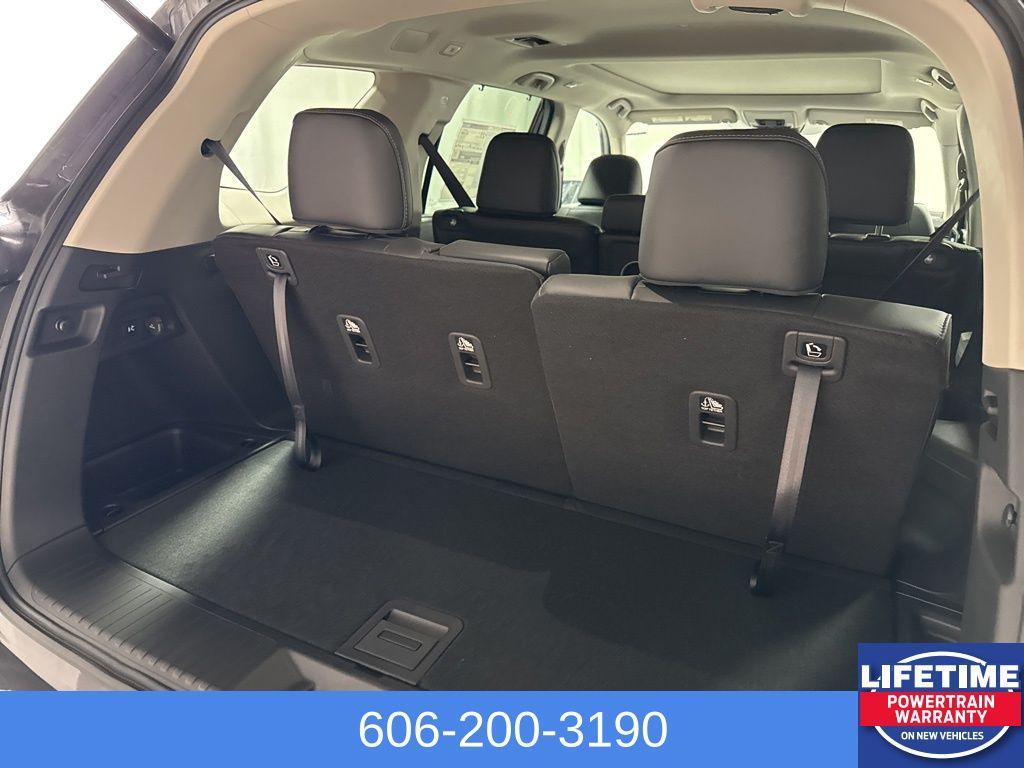 new 2025 Honda Pilot car, priced at $50,095