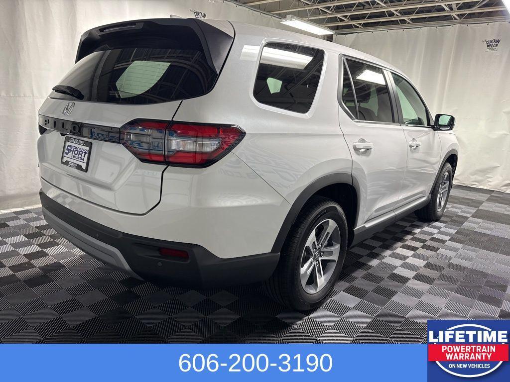 new 2025 Honda Pilot car, priced at $48,280