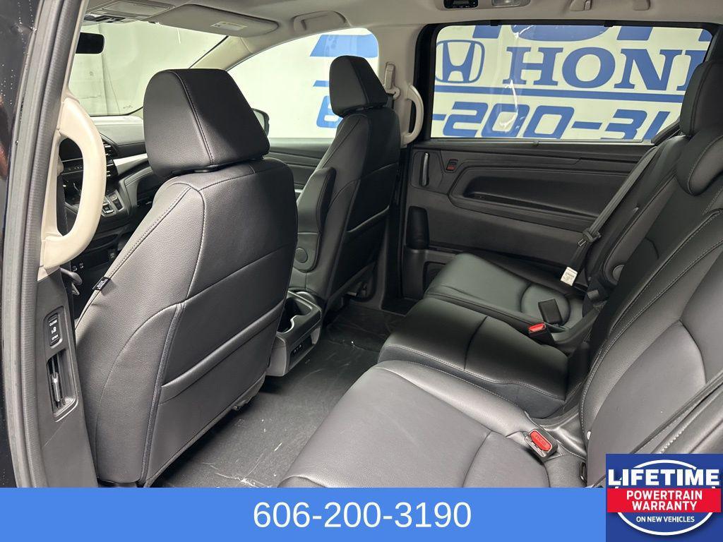 new 2026 Honda Odyssey car, priced at $42,885