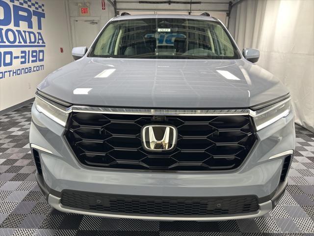 new 2025 Honda Pilot car, priced at $54,930