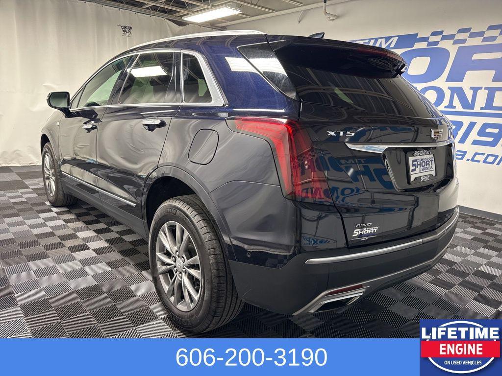used 2022 Cadillac XT5 car, priced at $32,000