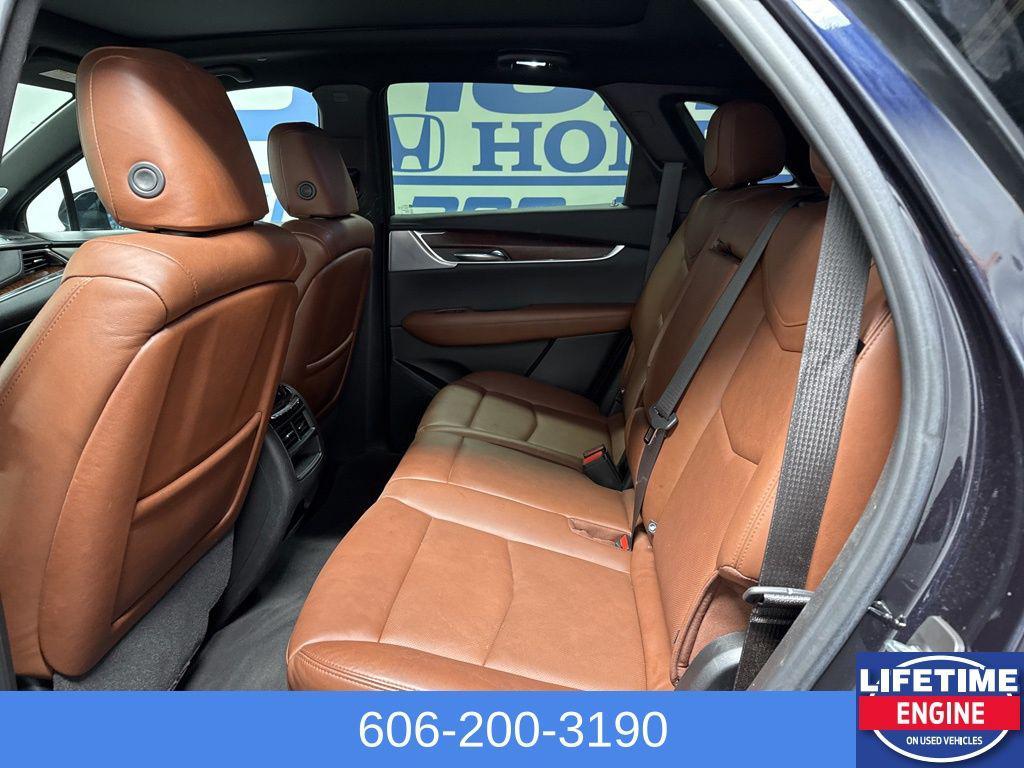 used 2022 Cadillac XT5 car, priced at $32,000