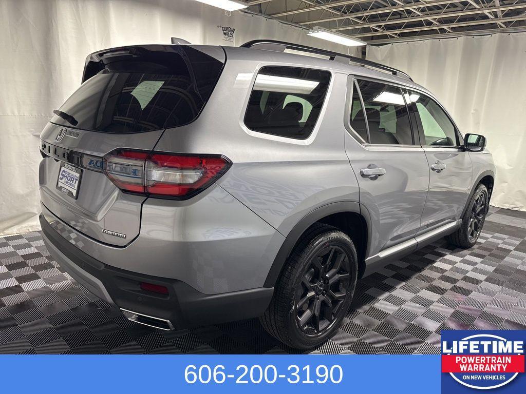new 2025 Honda Pilot car, priced at $52,995