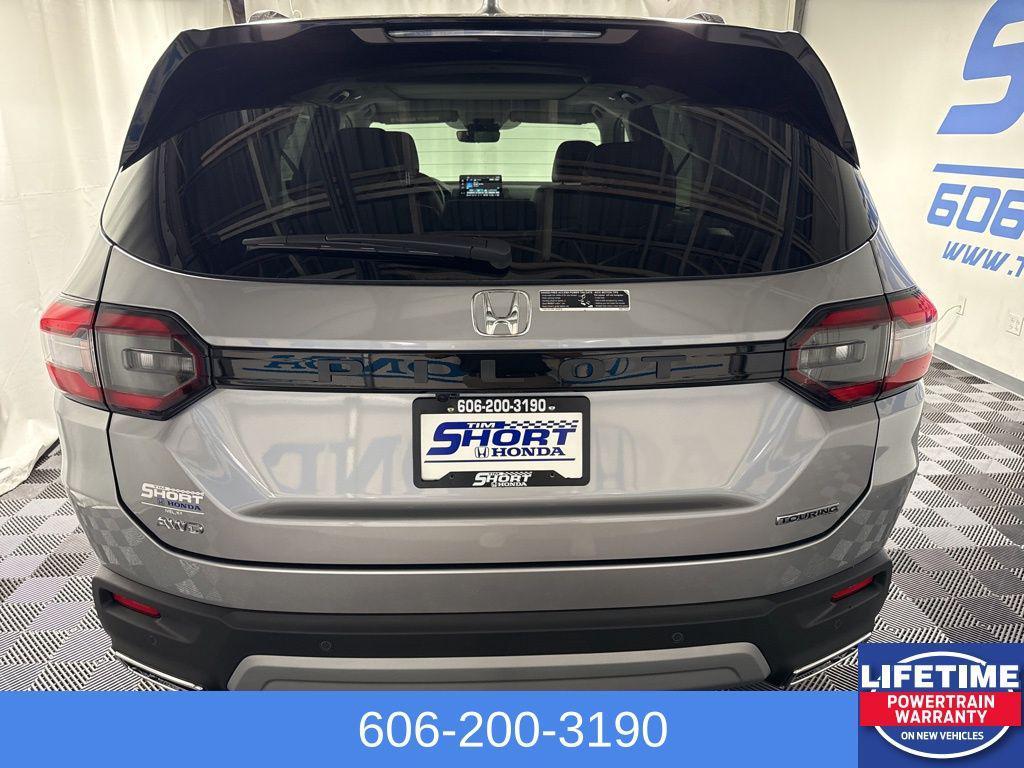 new 2025 Honda Pilot car, priced at $52,995