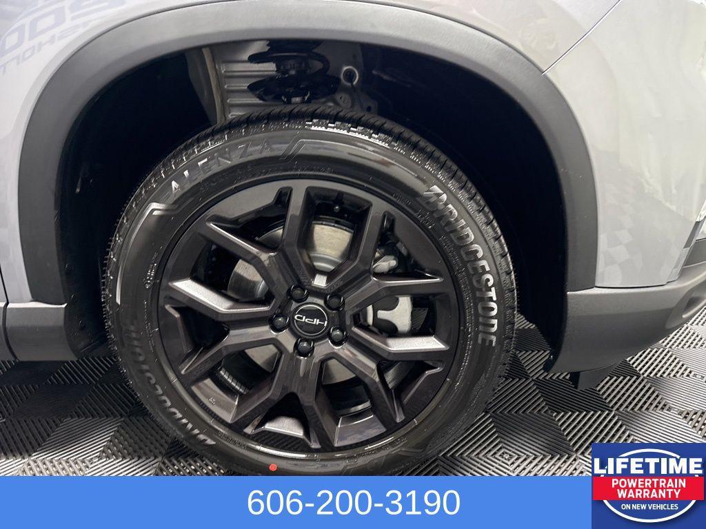 new 2025 Honda Pilot car, priced at $52,995