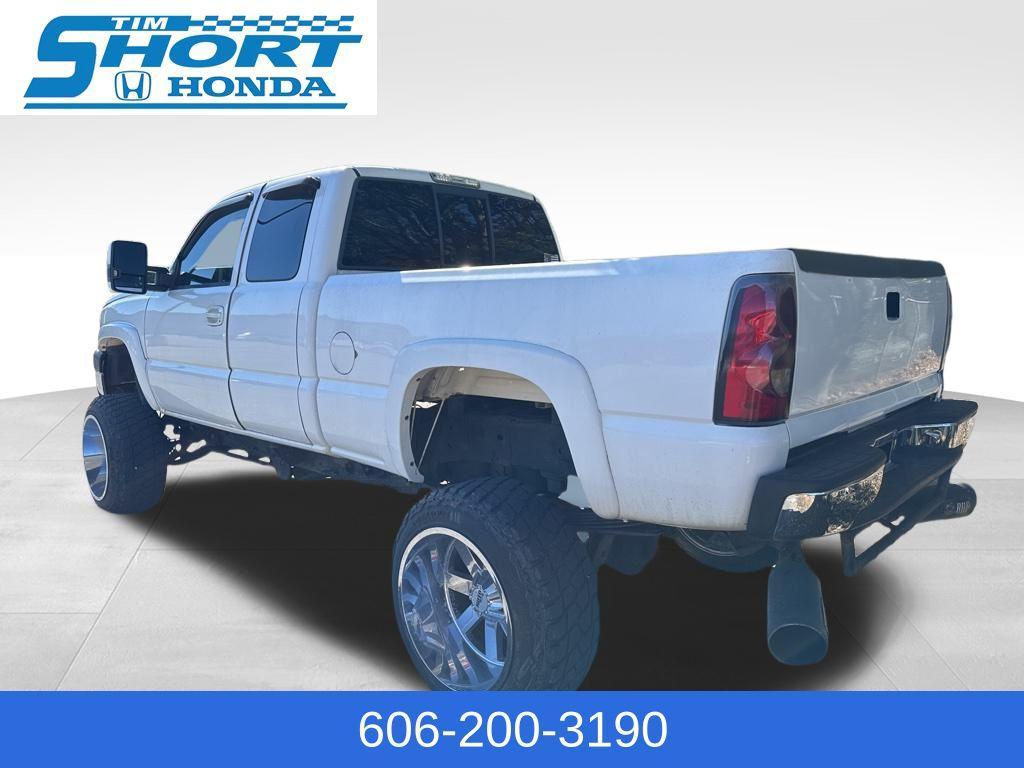 used 2005 Chevrolet Silverado 2500 car, priced at $7,400