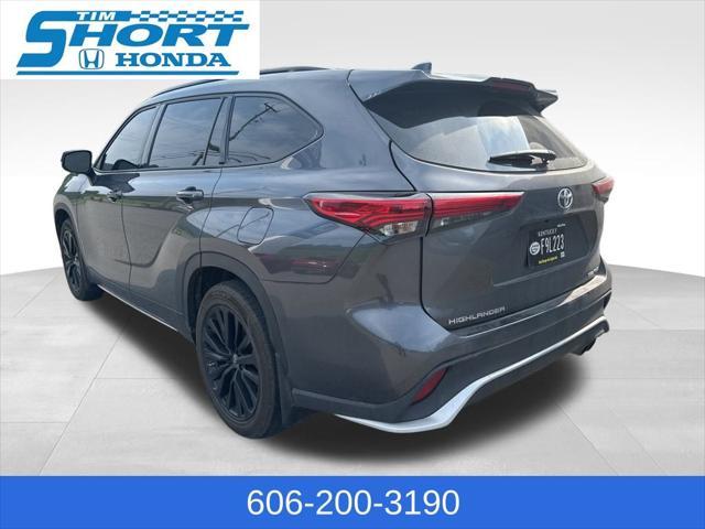 used 2023 Toyota Highlander car, priced at $39,700