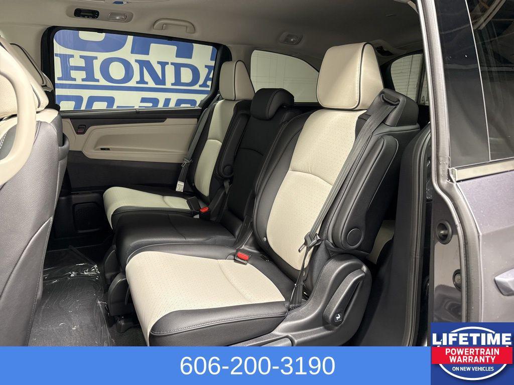 new 2026 Honda Odyssey car, priced at $52,335