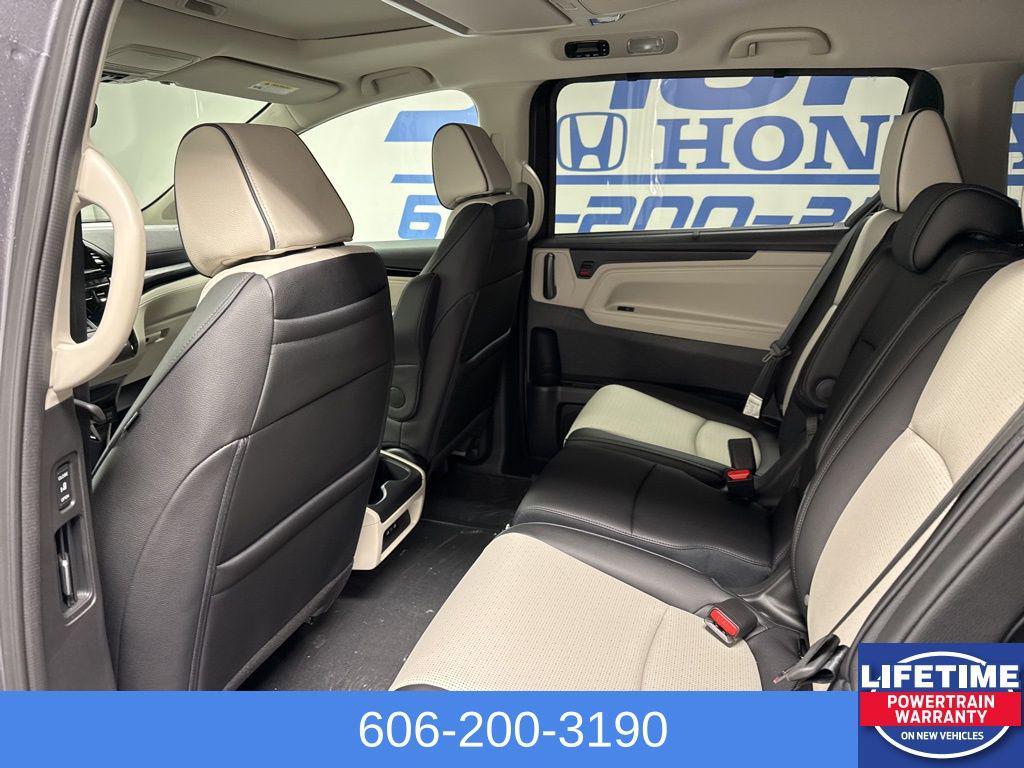 new 2026 Honda Odyssey car, priced at $52,335