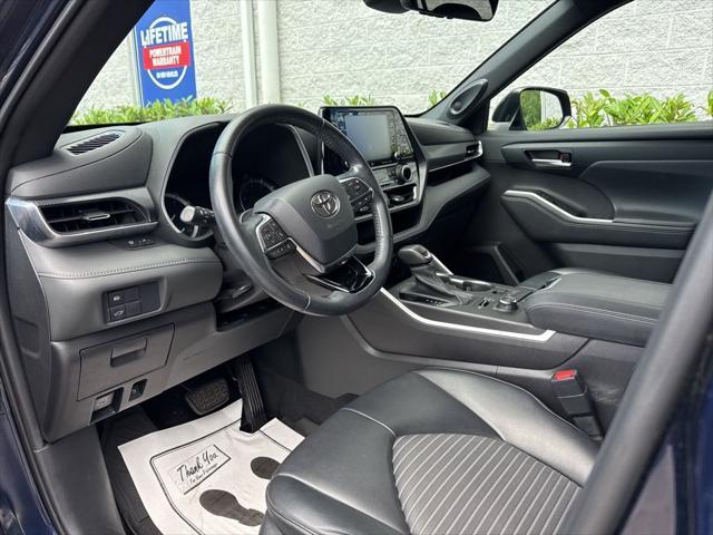 used 2021 Toyota Highlander car, priced at $31,000