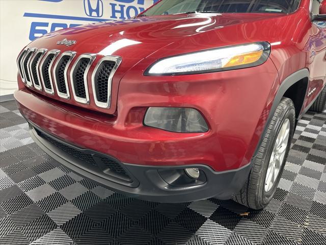 used 2015 Jeep Cherokee car, priced at $12,900