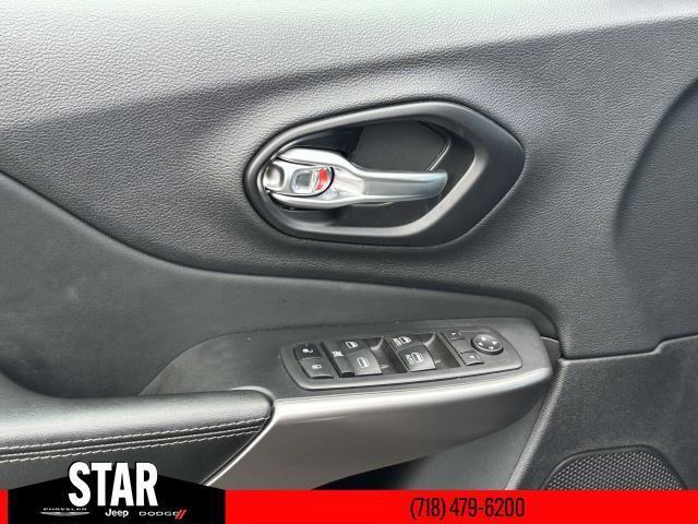 used 2021 Jeep Cherokee car