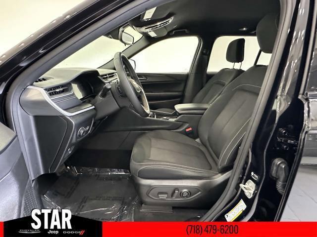 new 2024 Jeep Grand Cherokee car, priced at $42,425