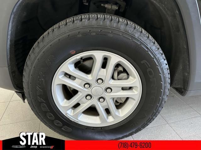 new 2024 Jeep Grand Cherokee car, priced at $42,425
