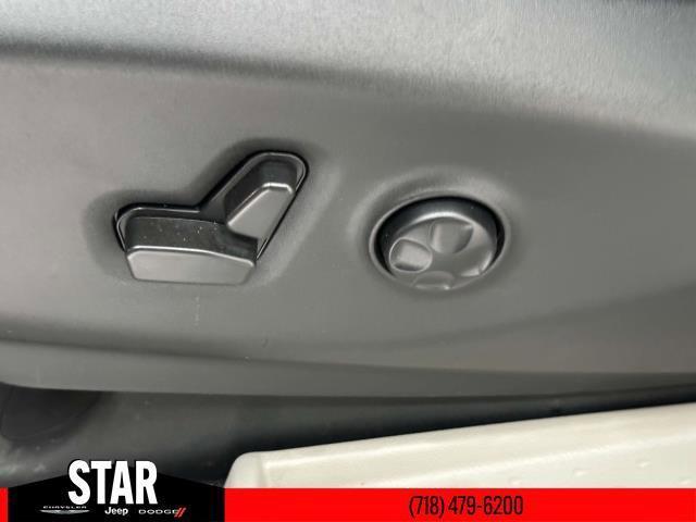 new 2023 Chrysler Pacifica car, priced at $35,888