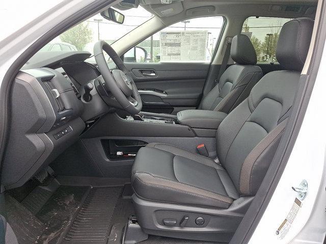 new 2025 Nissan Pathfinder car, priced at $47,744