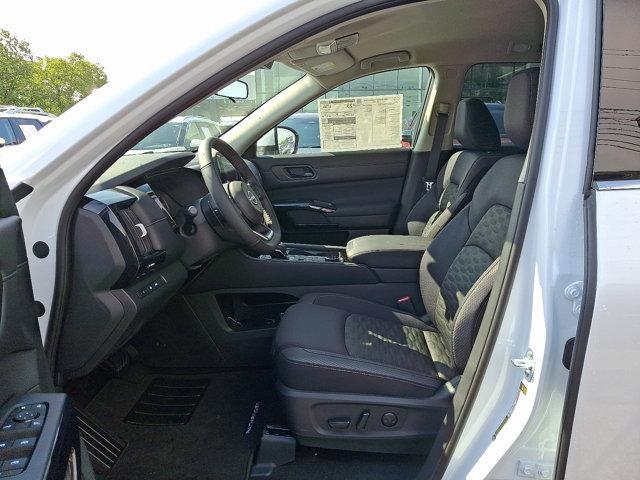 new 2025 Nissan Pathfinder car, priced at $41,573