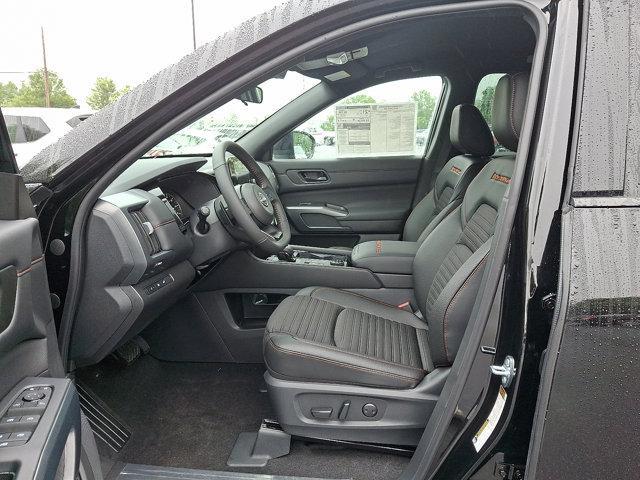new 2025 Nissan Pathfinder car, priced at $43,678