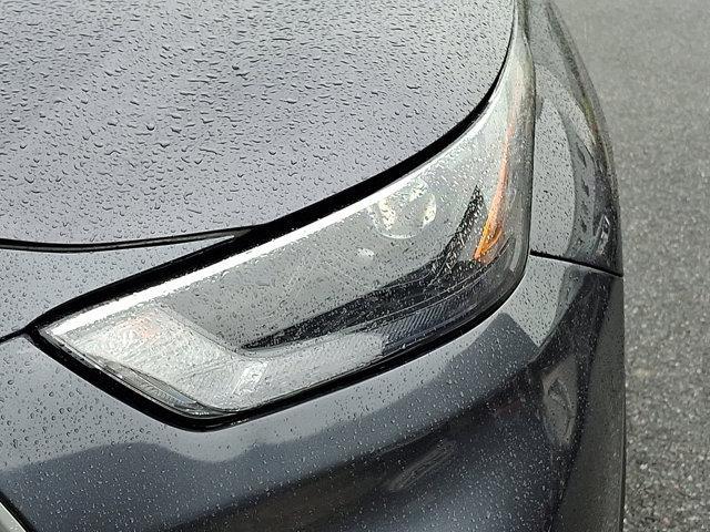 used 2022 Toyota Highlander car, priced at $37,253