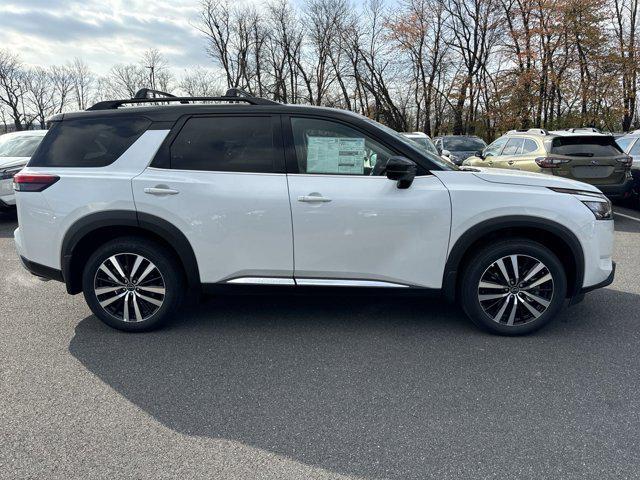 new 2025 Nissan Pathfinder car, priced at $52,038